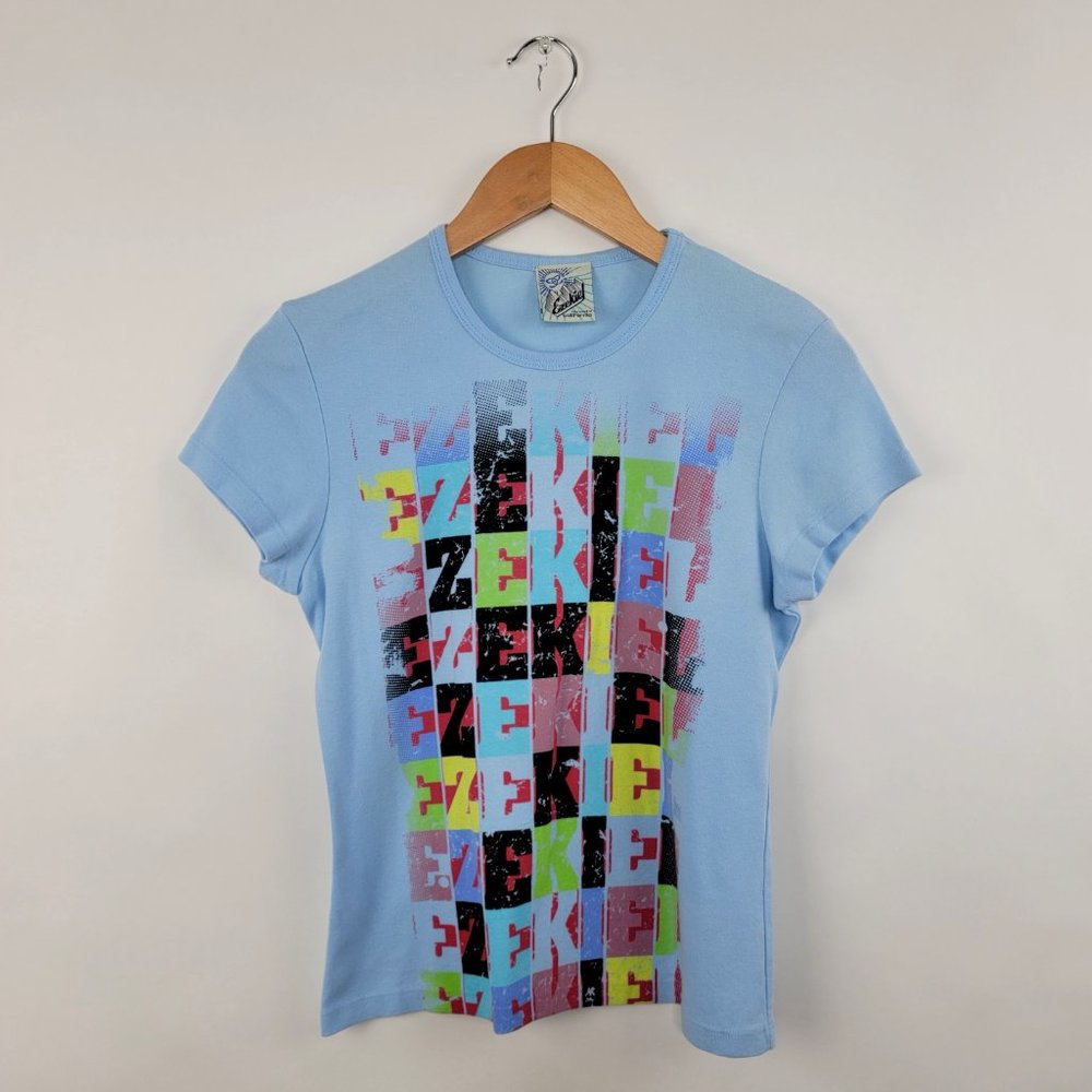 Vintage 90s Y2K Ezekiel Skateboarding Babydoll Fitted Graphic T-Shirt Baby Blue